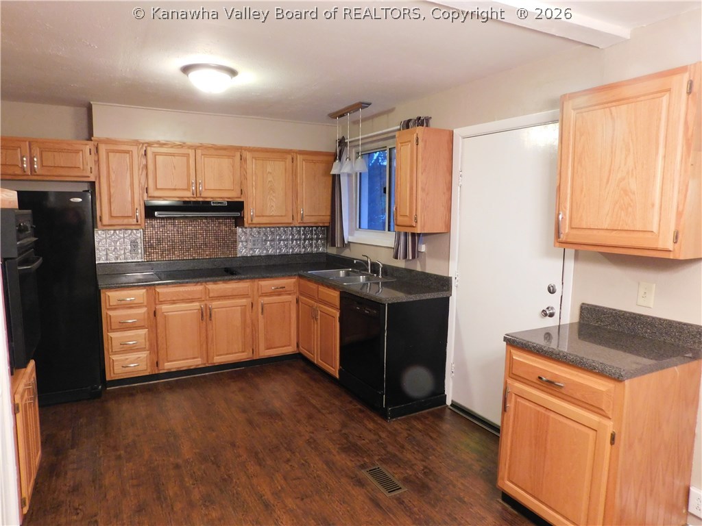 5232 Doc Bailey Road Charleston, WV 25313 - Photo 2 of 12 Gallery Image 2