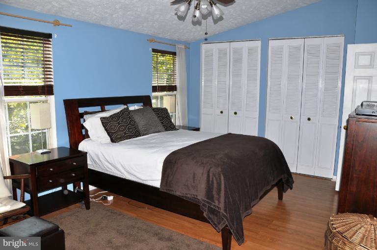 1571 Autumn Ridge Circle Reston, VA 20194 - Photo 19 of 30 Bedroom (Master)