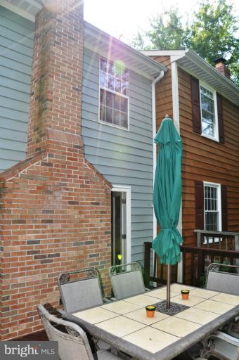 1571 Autumn Ridge Circle Reston, VA 20194 - Photo 5 of 30 Exterior (Rear)
