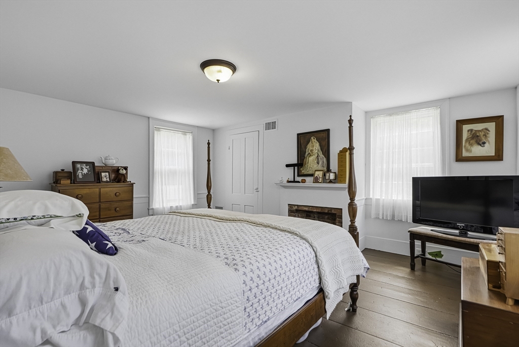 236 Mendon Street Upton, MA 01568 - Photo 30 of 41