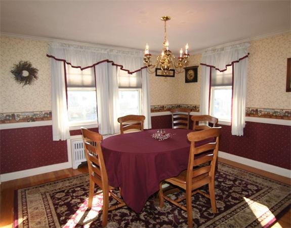 27 Lake Street Wakefield, MA 01880 - Photo 5 of 17