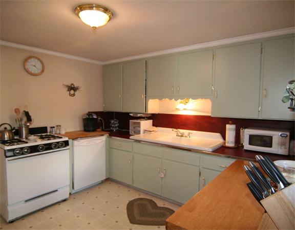 27 Lake Street Wakefield, MA 01880 - Photo 7 of 17