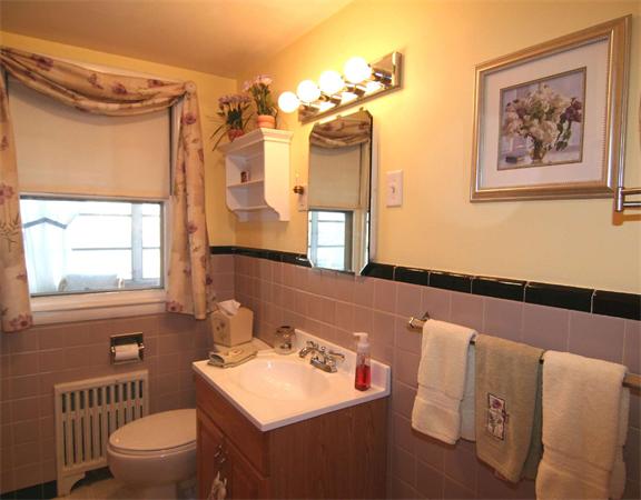 27 Lake Street Wakefield, MA 01880 - Photo 9 of 17