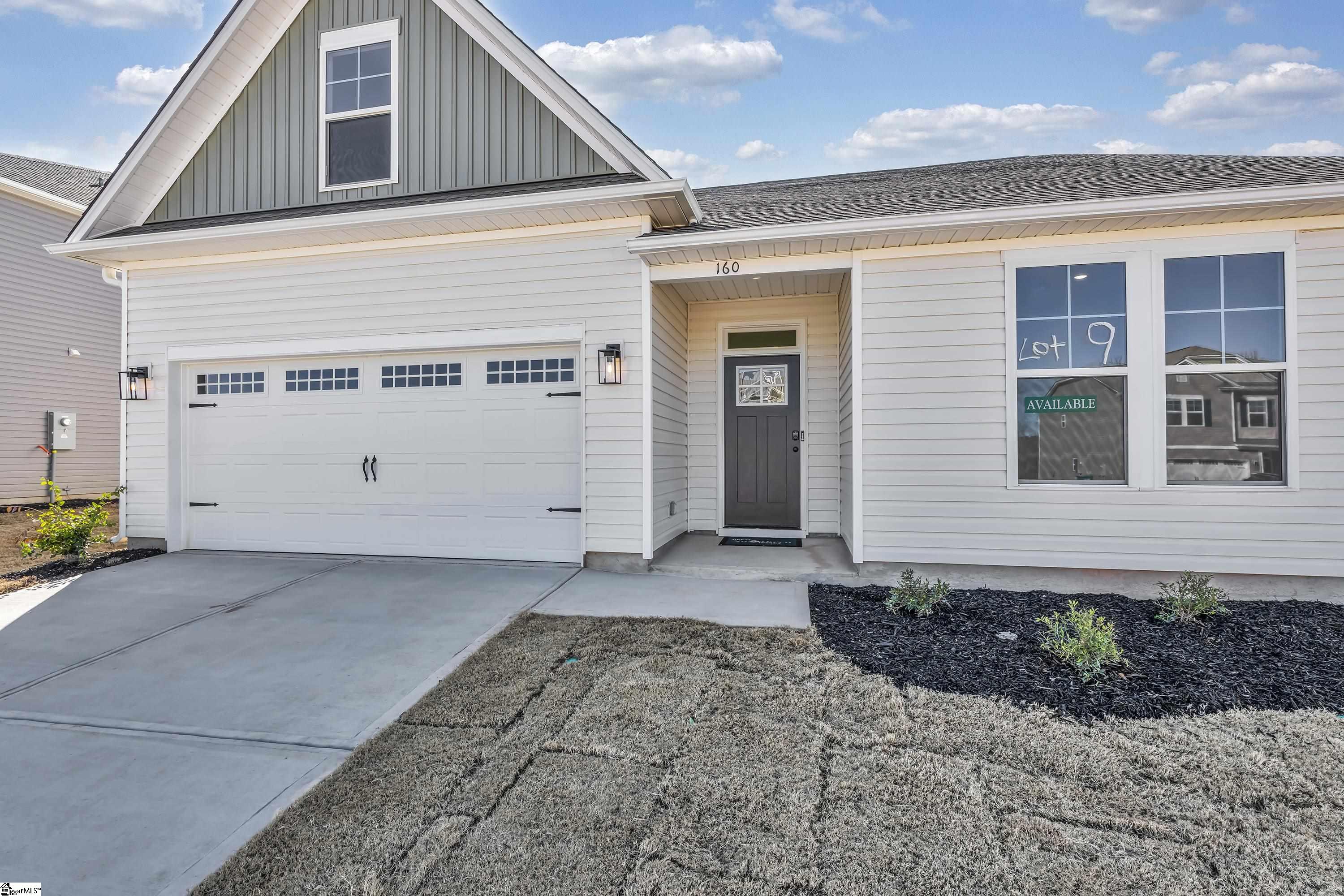 160 Hunter Ridge Drive Boiling Springs, SC 29316 - Photo 2 of 28