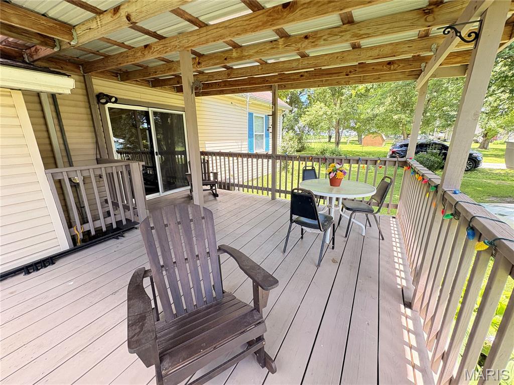 101 Mor Wilsonville, IL 62093 - Photo 4 of 34