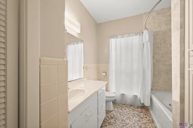 $525,000 | 405 North College Street, Denham Springs, LA 70726