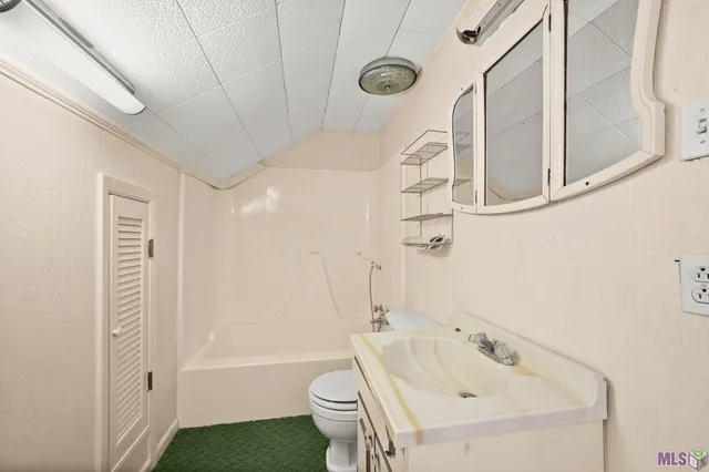 $525,000 | 405 North College Street, Denham Springs, LA 70726