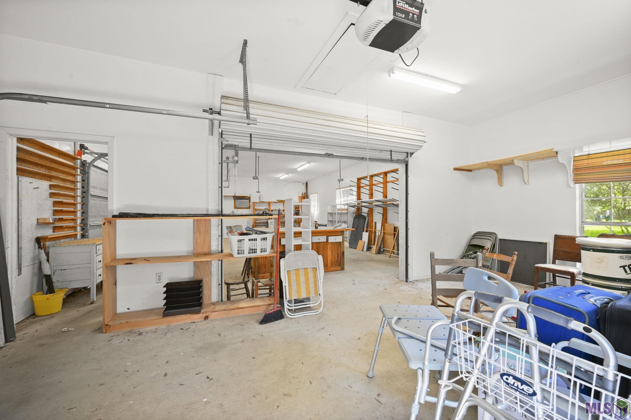 405 North College Street Denham Springs, LA 70726 - Photo 27 of 39 Workshop/garage