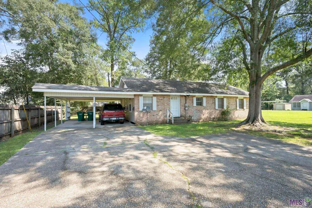 $525,000 | 405 North College Street, Denham Springs, LA 70726