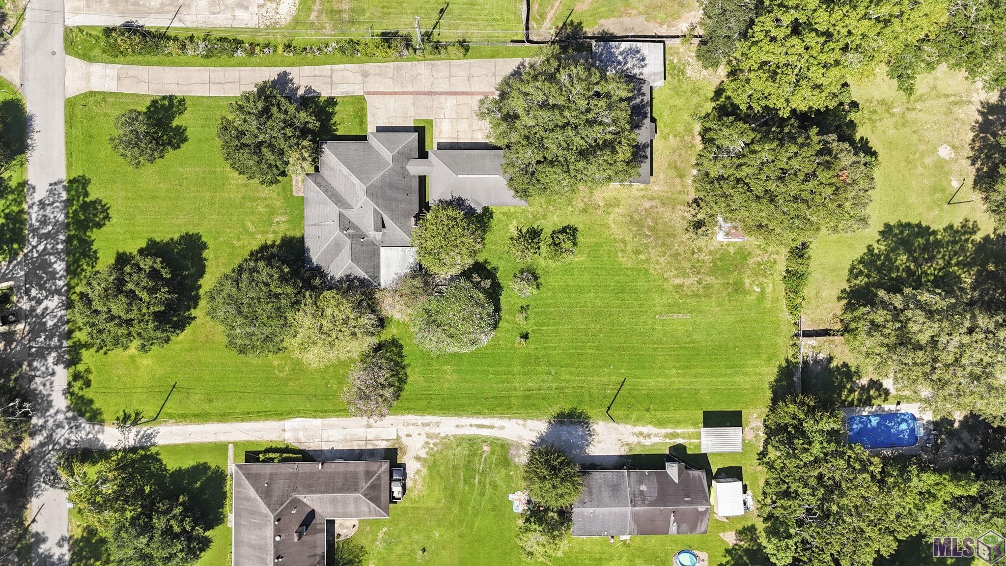 405 North College Street Denham Springs, LA 70726 - Photo 3 of 39