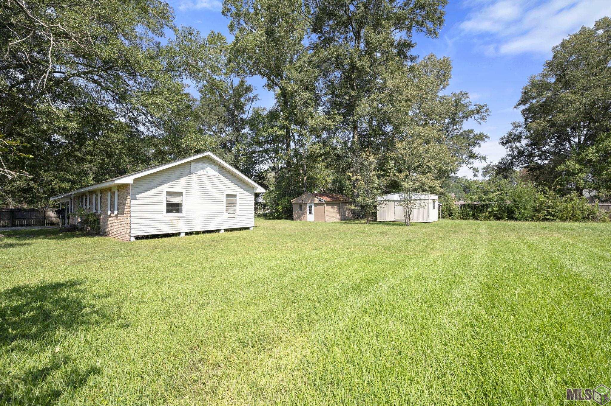 405 North College Street Denham Springs, LA 70726 - Photo 37 of 39 Guest house storage 1 & 2