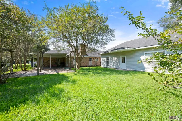 $525,000 | 405 North College Street, Denham Springs, LA 70726