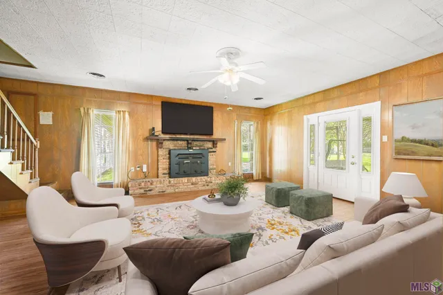 $525,000 | 405 North College Street, Denham Springs, LA 70726