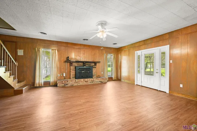 $525,000 | 405 North College Street, Denham Springs, LA 70726