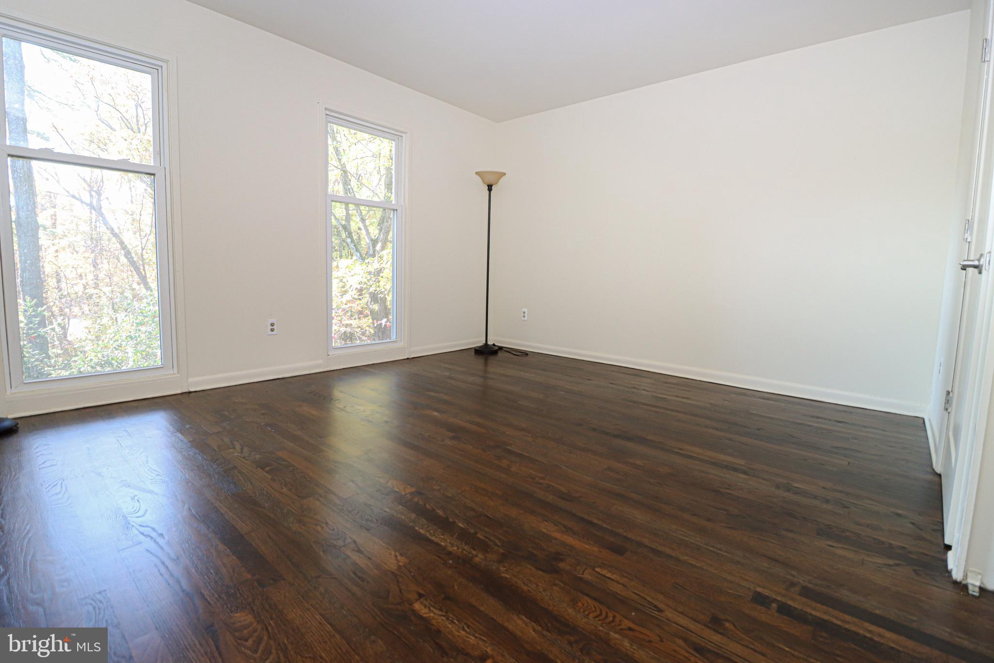 1624 Wainwright Drive Reston, VA 20190 - Photo 11 of 47 Gallery Image 11