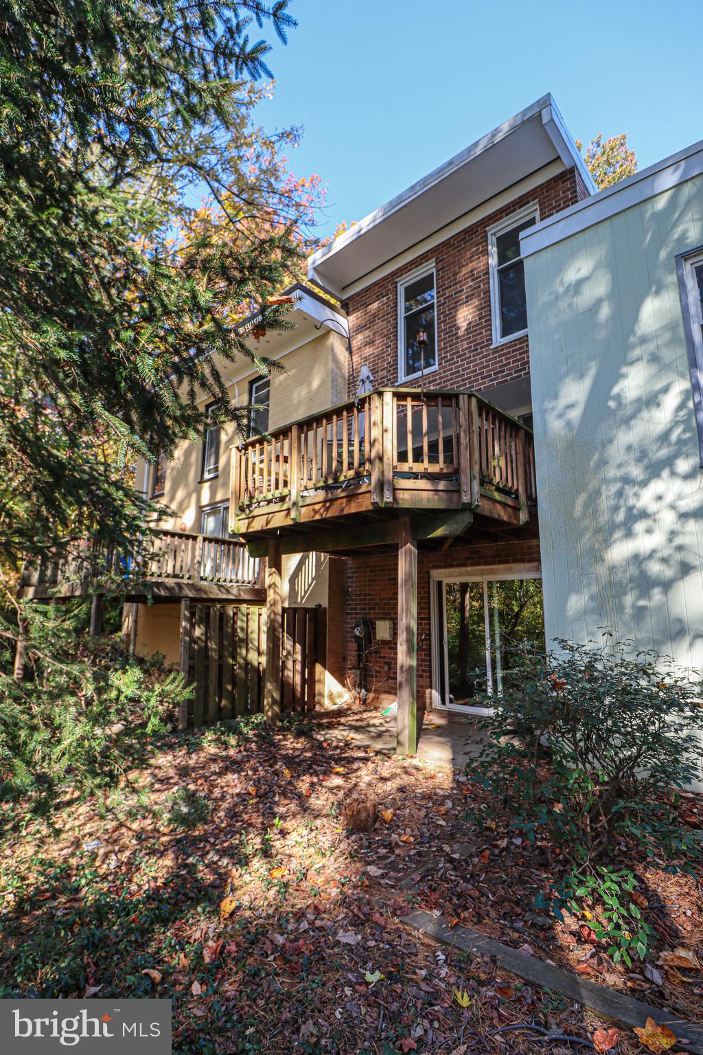 1624 Wainwright Drive Reston, VA 20190 - Photo 36 of 47 Gallery Image 36