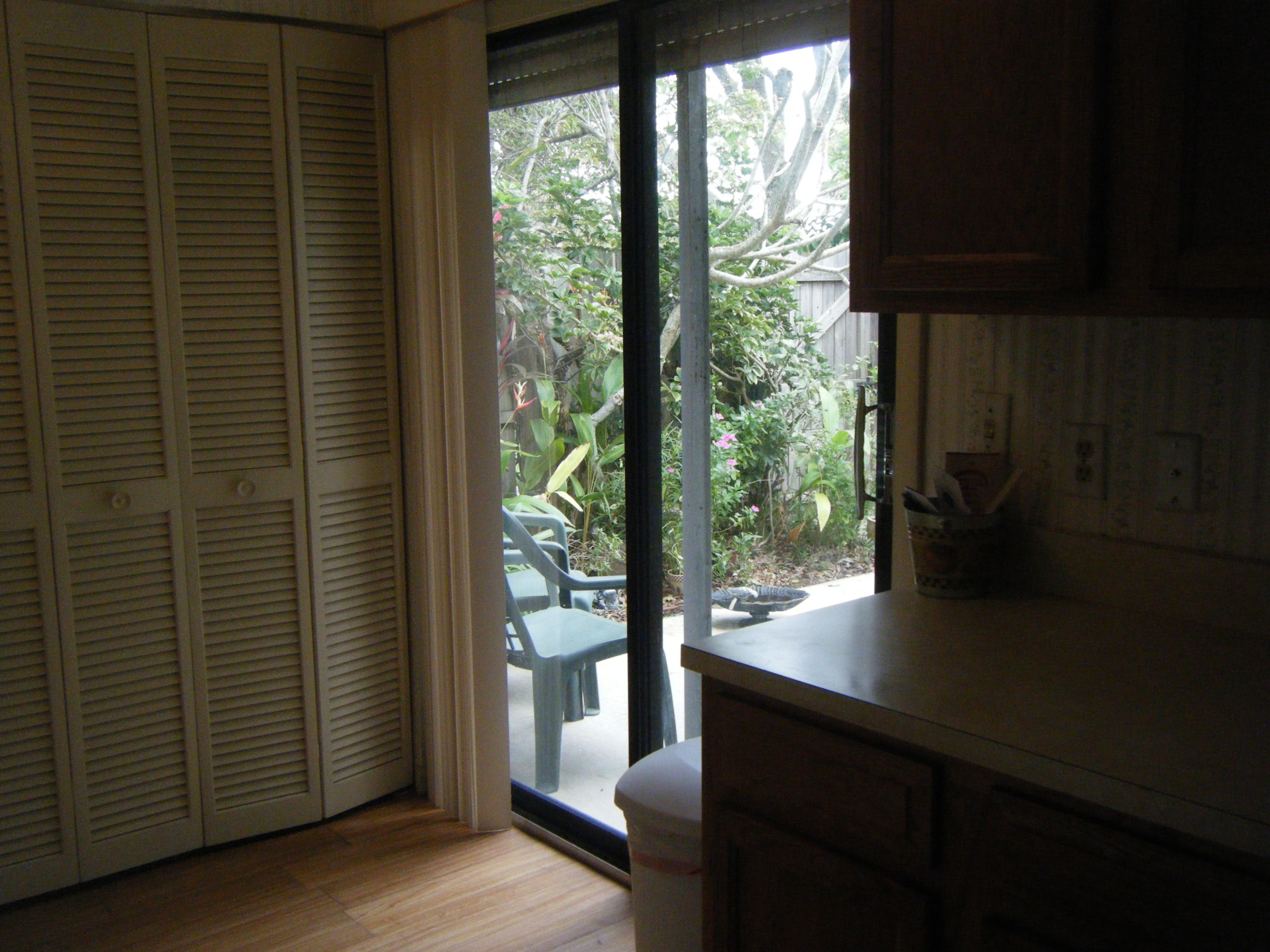 2040 Colonial Road, Unit 6 Fort Pierce, FL 34950 - Photo 11 of 30 2016-01-06 12.38.22
