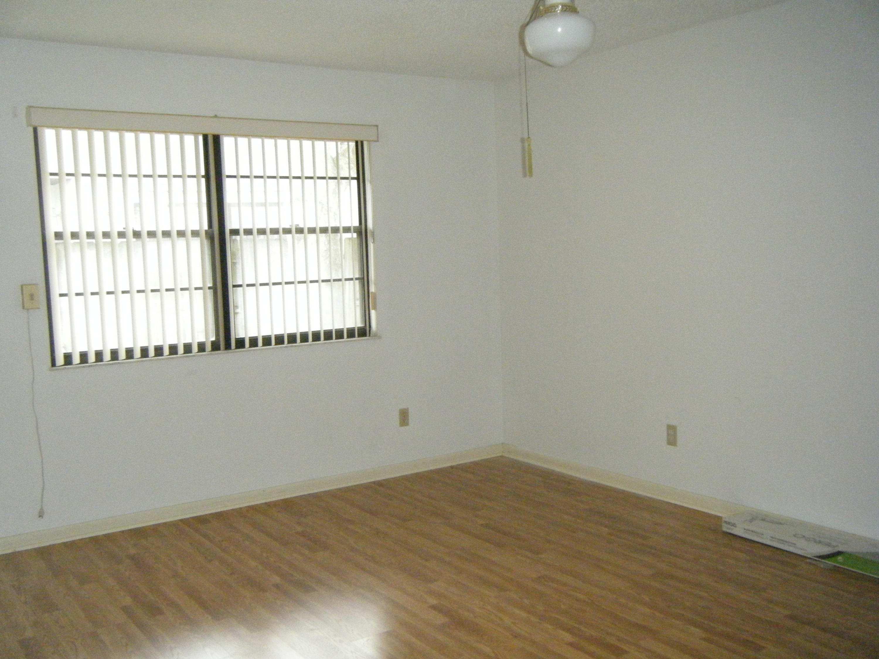 2040 Colonial Road, Unit 6 Fort Pierce, FL 34950 - Photo 16 of 30 2016-01-06 12.43.09
