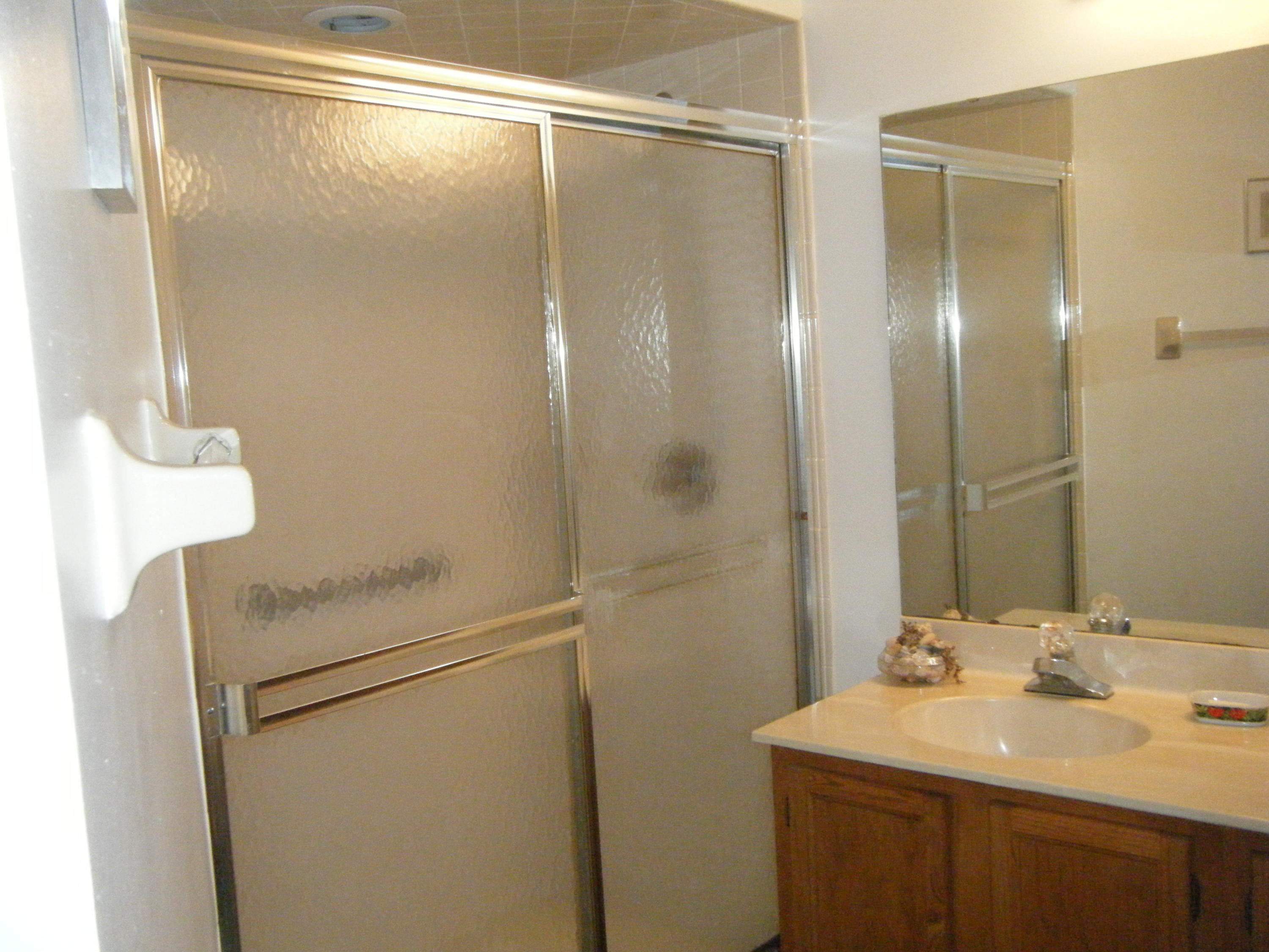 2040 Colonial Road, Unit 6 Fort Pierce, FL 34950 - Photo 18 of 30 2016-01-06 12.44.56
