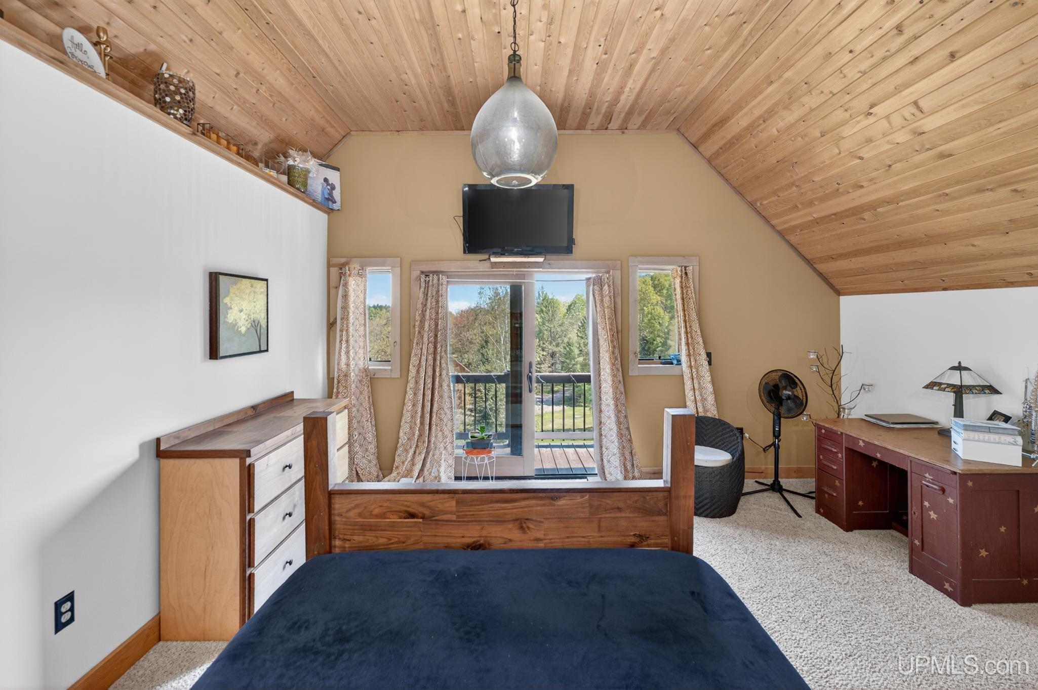 330 Little Lake Road Marquette, MI 49855 - Photo 20 of 73