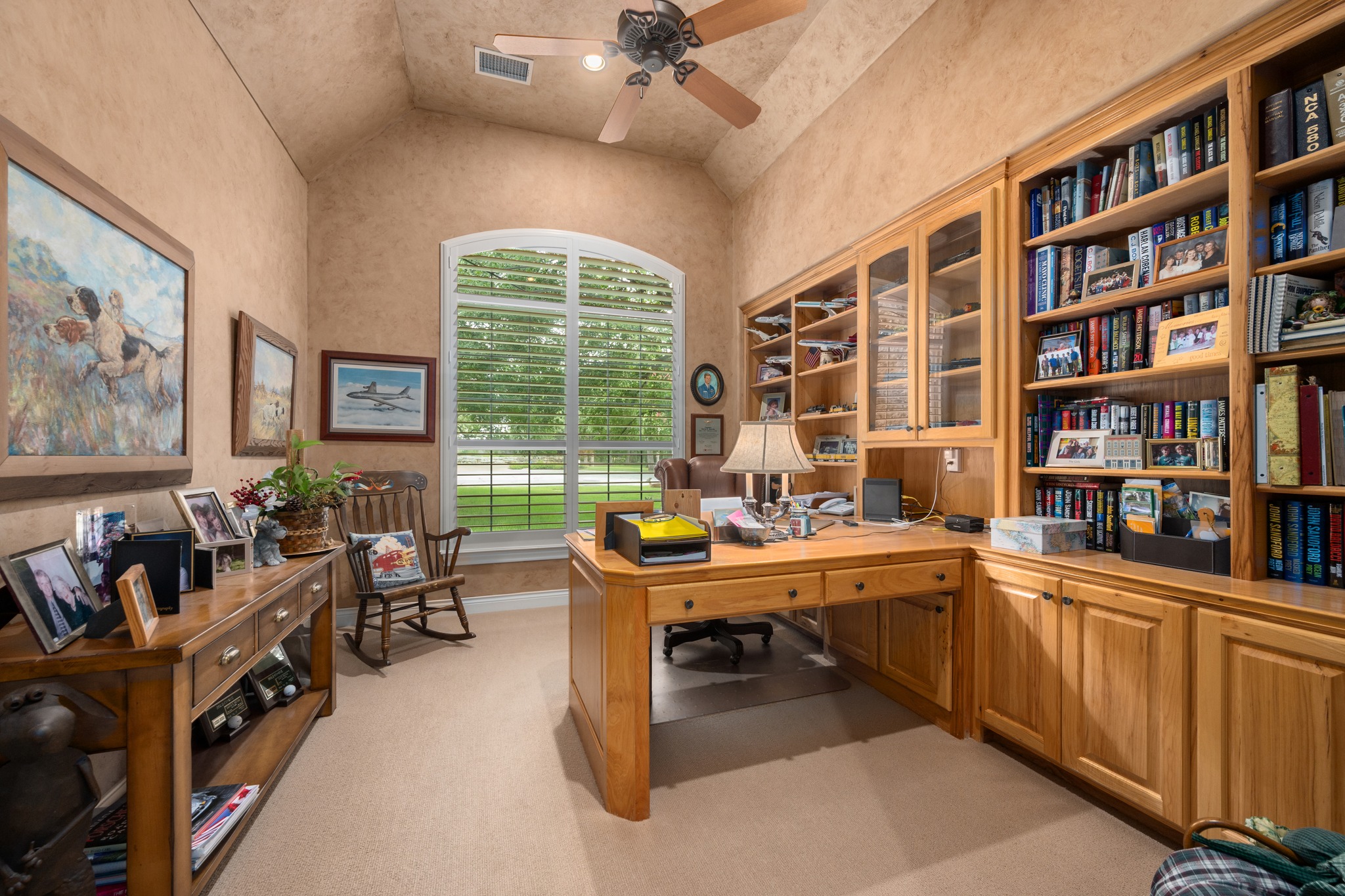 29 Meadows End Georgetown, TX 78628 - Photo 20 of 38 a view of a workspace with furniture and a bookshelf