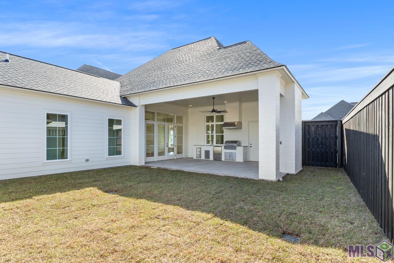 13715 Sweet Cherry Drive Baton Rouge, LA 70810 - Photo 29 of 35 Nice side yard