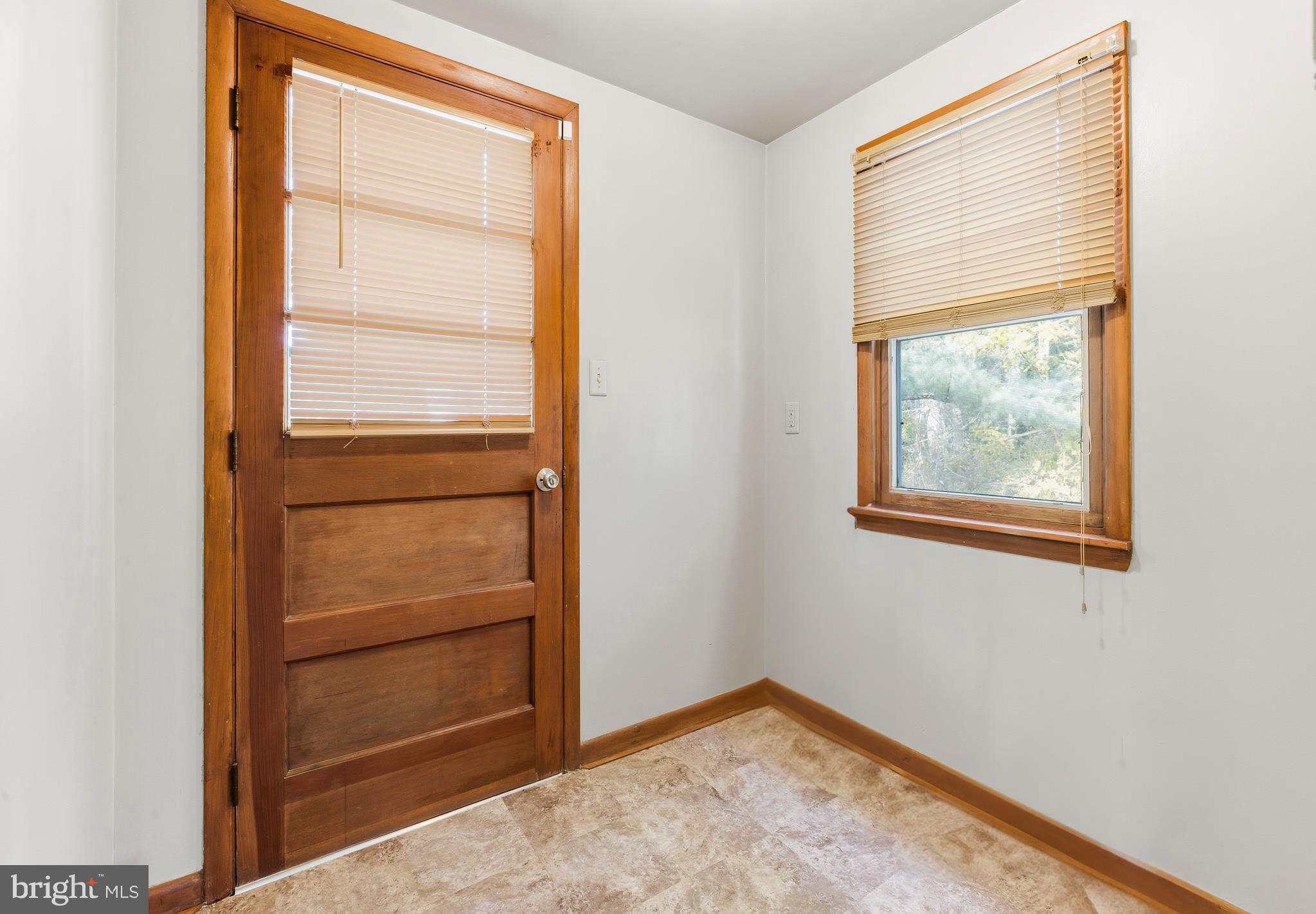 300 Alloway Aldine Road Alloway, NJ 08098 - Photo 17 of 34 Mud room entrance to the Kitchen