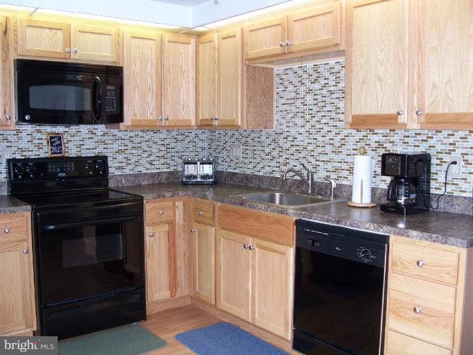 5465 Princess Drive Rosedale, MD 21237 - Photo 3 of 30 Kitchen