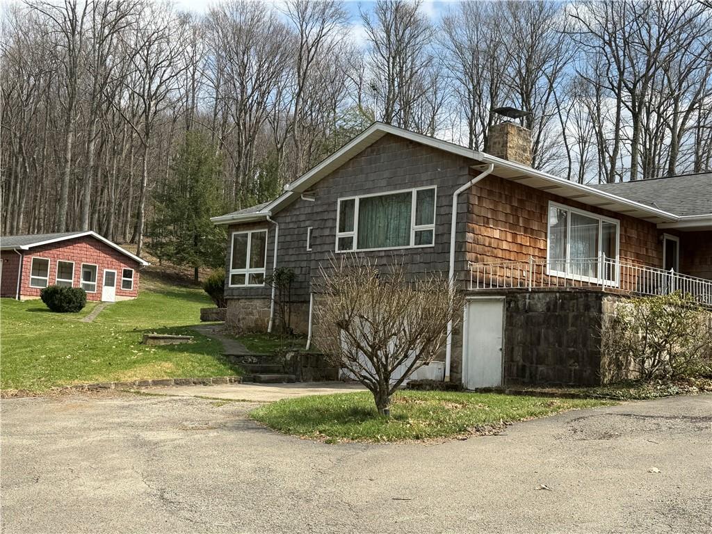 326 Keslar School Road Acme, PA 15610 - Photo 2 of 31