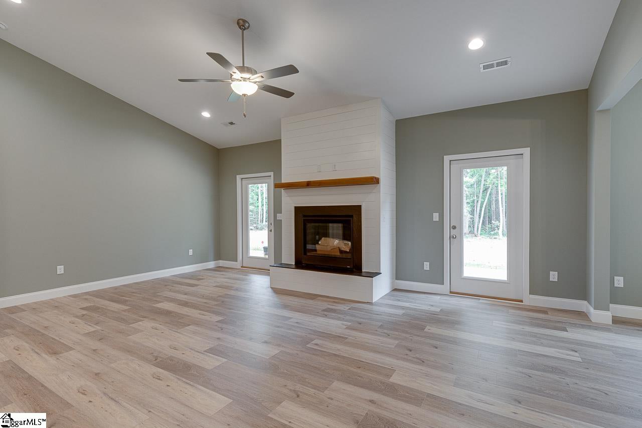 325 Jackson Grove Road Travelers Rest, SC 29690 - Photo 6 of 32