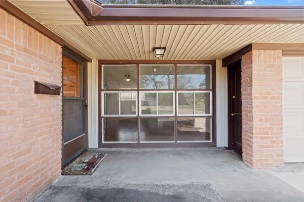 $2,200 | 1409 Conrad Sauer Drive, Houston, TX 77043