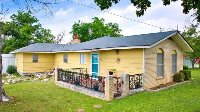 $225,000 | 631 Wheeler Street, Mason, TX 76856