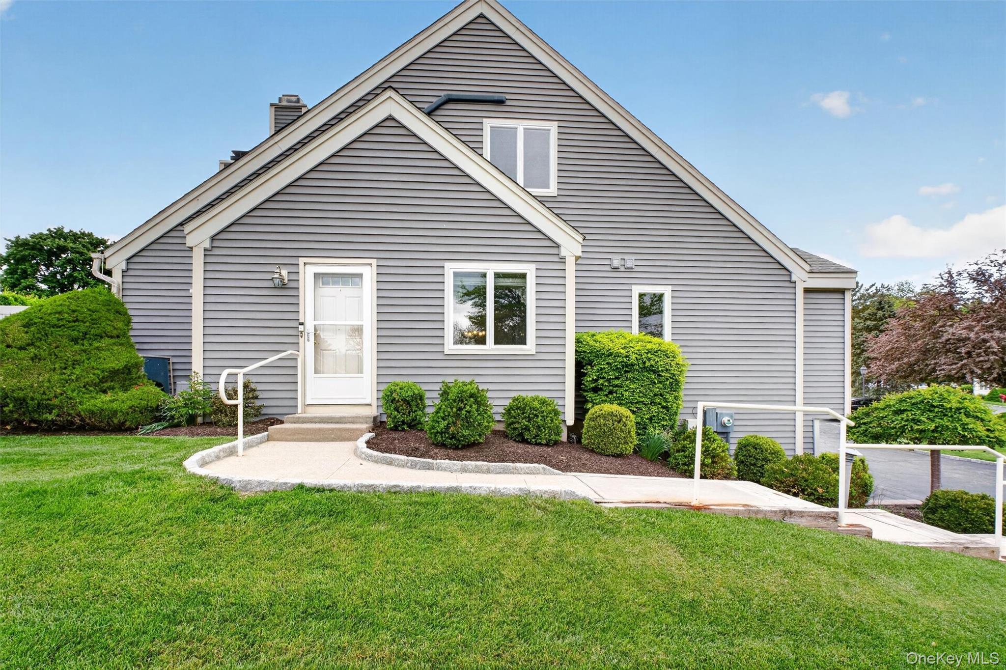 115 Fields Lane Peekskill, NY 10566 - Photo 5 of 50