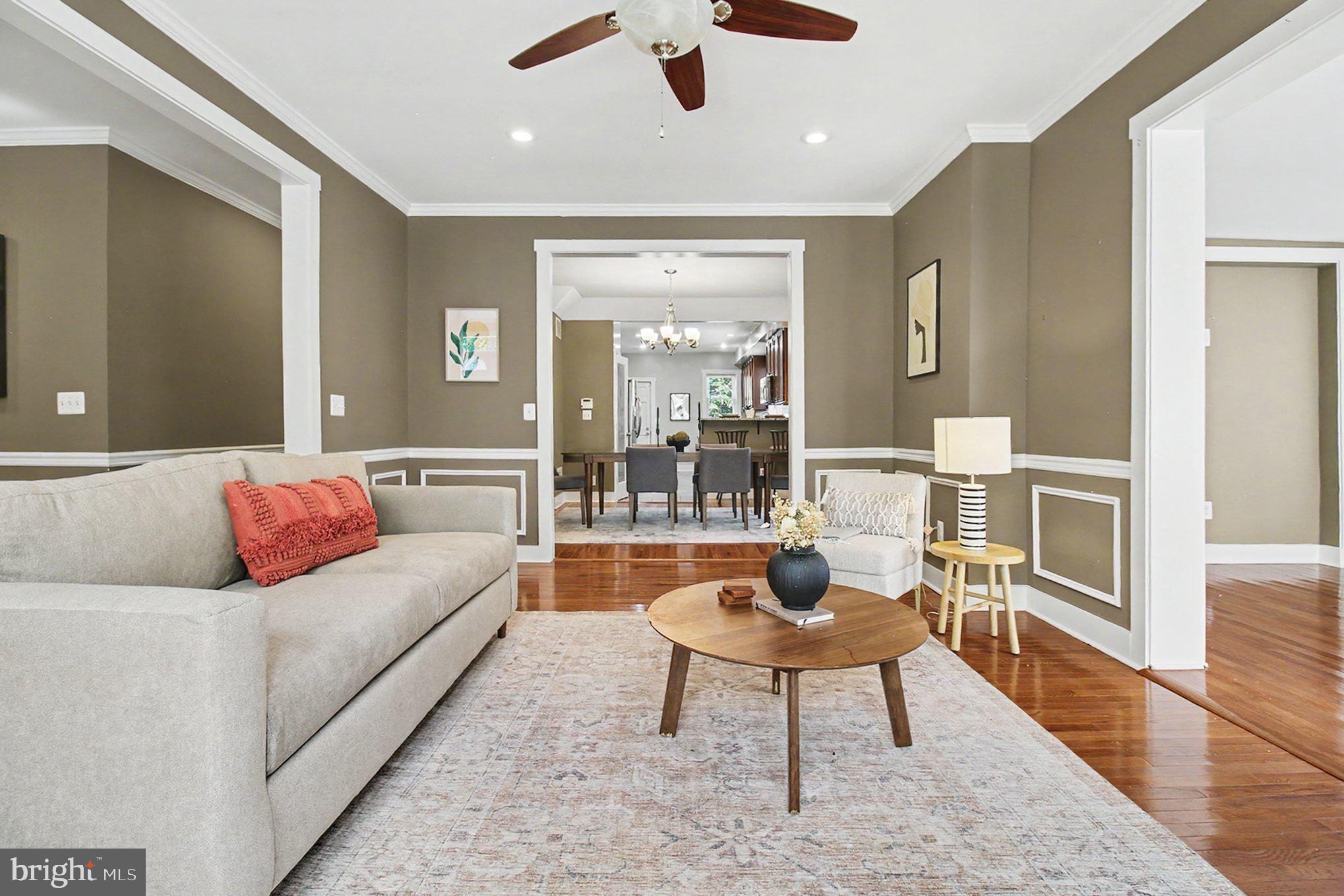 3504 Edgewood Road Baltimore, MD 21215 - Photo 12 of 57 Living room