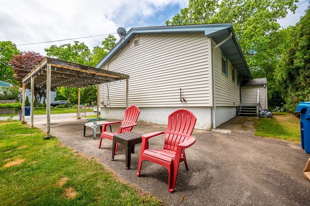 2 Ridge Road Norton, MA 02766 - Photo 7 of 36 Gallery Image 7