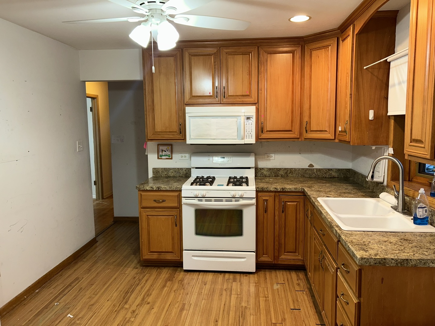 9019 Beechnut Road Hickory Hills, IL 60457 - Photo 8 of 35 Gallery Image 8