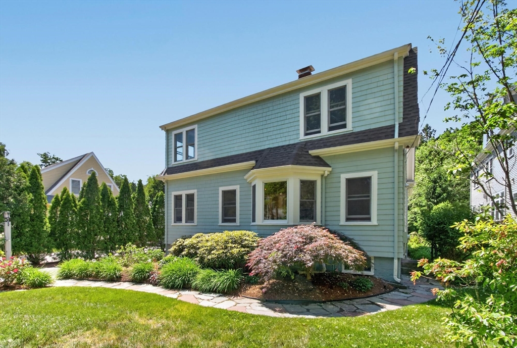 12 Middle Street Lexington, MA 02421 - Photo 2 of 26