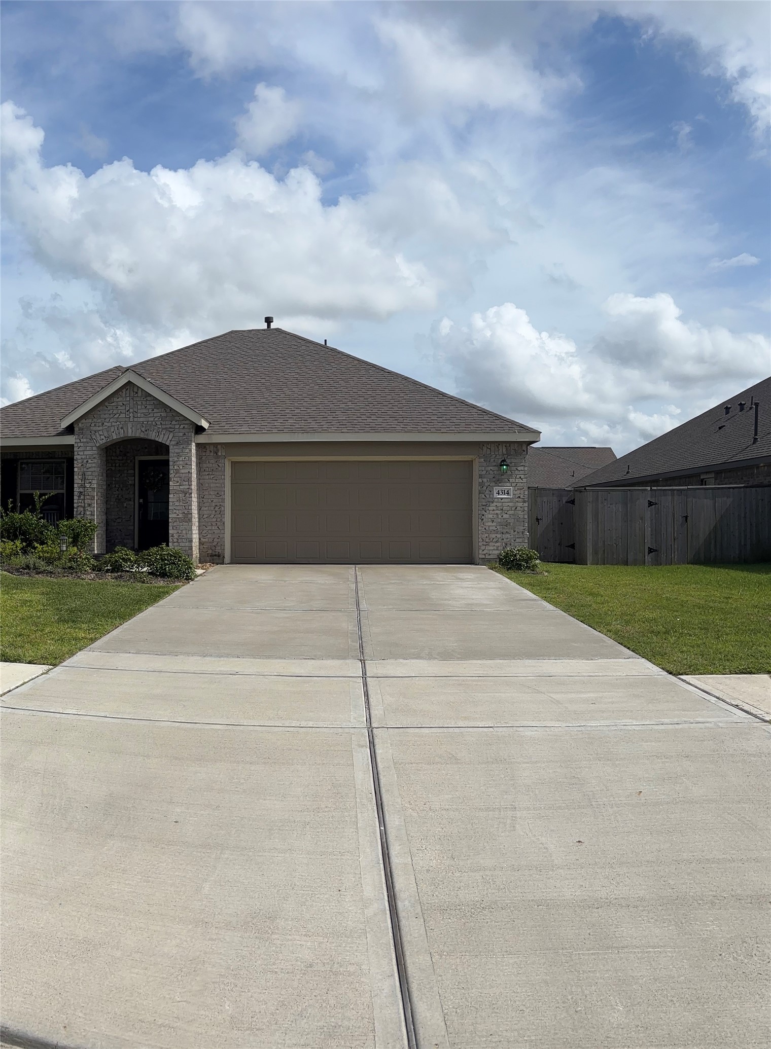 4314 Liberty Ranch Way Baytown, TX 77521 - Photo 2 of 34