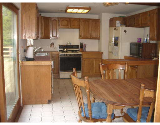 79 Page Road Bedford, MA 01730 - Photo 4 of 5 Gallery Image 4