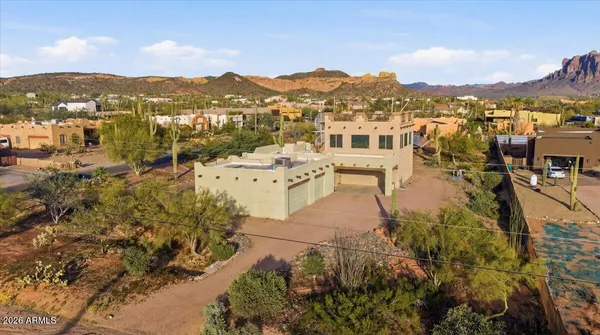 $999,999 | 825 East Moon Vista Street, Apache Junction, AZ 85119