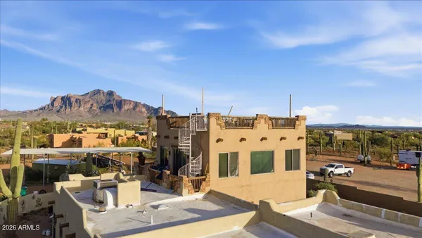$999,999 | 825 East Moon Vista Street, Apache Junction, AZ 85119