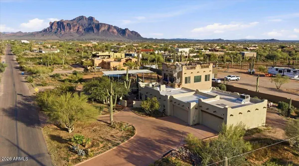 $999,999 | 825 East Moon Vista Street, Apache Junction, AZ 85119