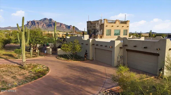 $999,999 | 825 East Moon Vista Street, Apache Junction, AZ 85119
