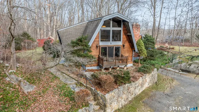 $560,000 | 3 Serenity Lane, Sandy Hook, CT 06482