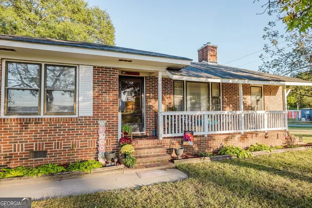 $225,000 | 205 Mathews Street, Barnesville, GA 30204