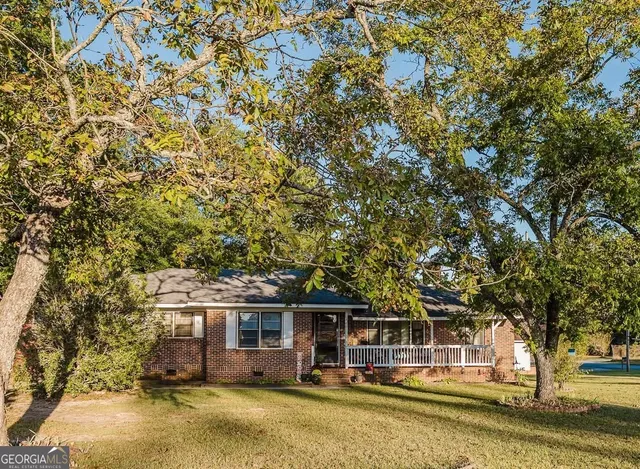 $225,000 | 205 Mathews Street, Barnesville, GA 30204