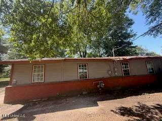 $39,900 | 611 3rd Avenue North, Greenwood, MS 38930