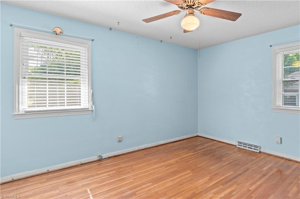 1604 Grantham Drive High Point, NC 27265 - Photo 17 of 33 Gallery Image 17