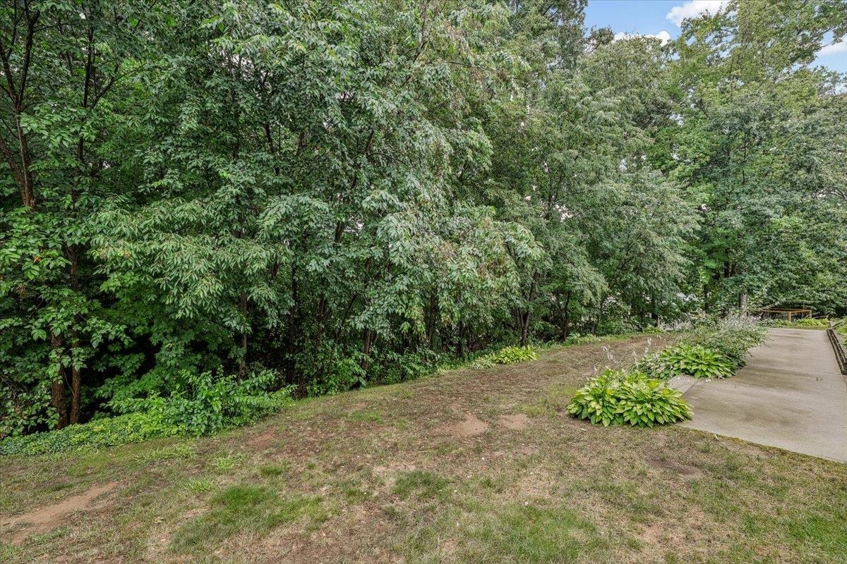 33 Stanford Road Nashua, NH 03064 - Photo 27 of 37 Gallery Image 27