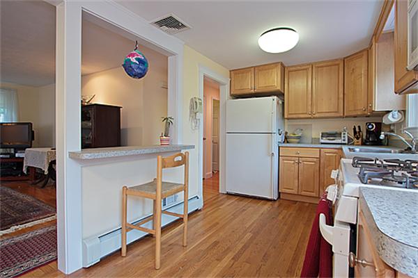 19 Wheaton Road Arlington, MA 02474 - Photo 4 of 23 Gallery Image 4